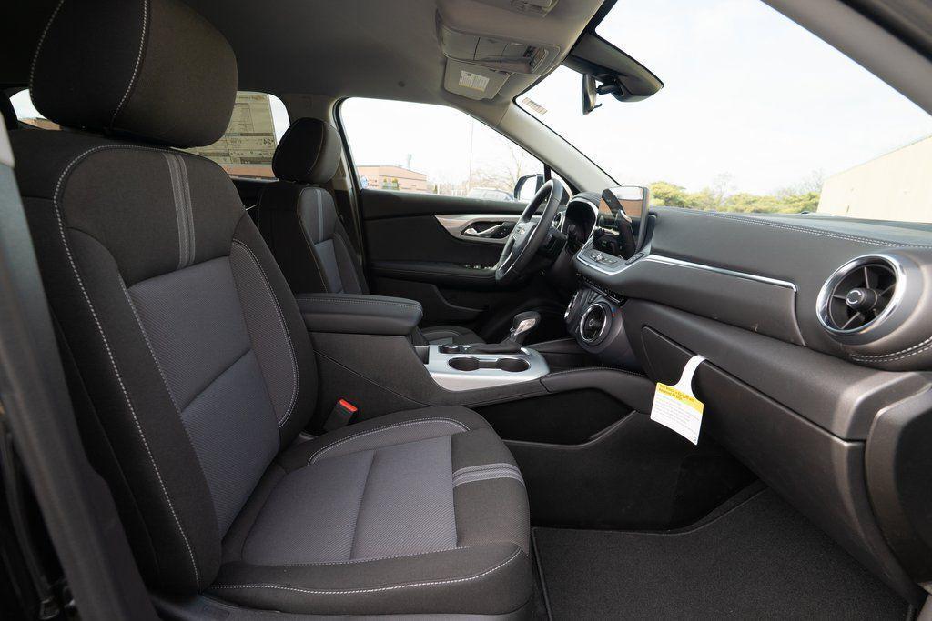 new 2025 Chevrolet Blazer car, priced at $38,487