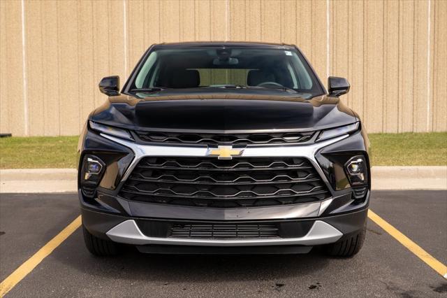 new 2025 Chevrolet Blazer car, priced at $37,886