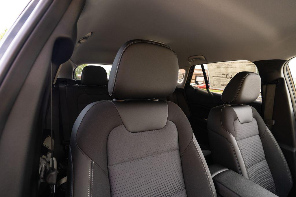 new 2025 Chevrolet Trax car, priced at $24,696