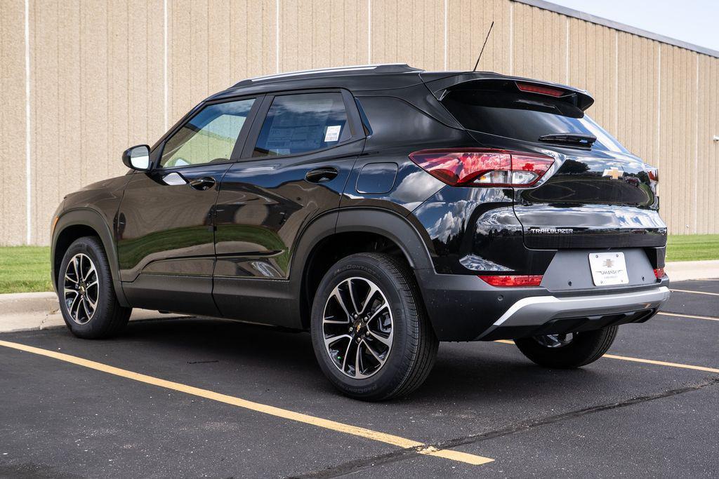 new 2026 Chevrolet TrailBlazer car, priced at $27,427