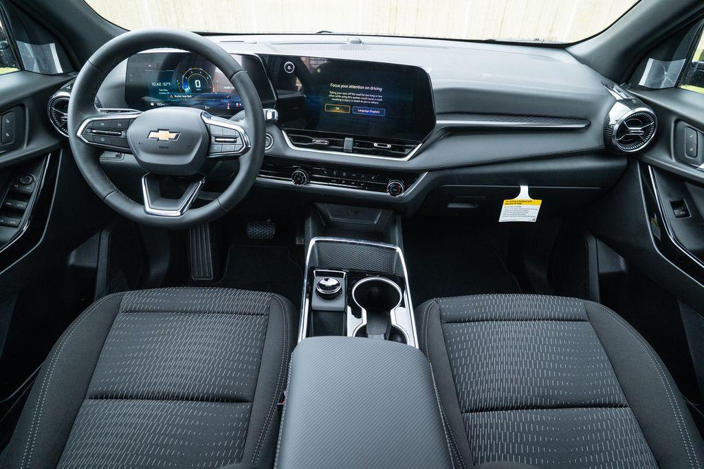 new 2026 Chevrolet Equinox car, priced at $29,885