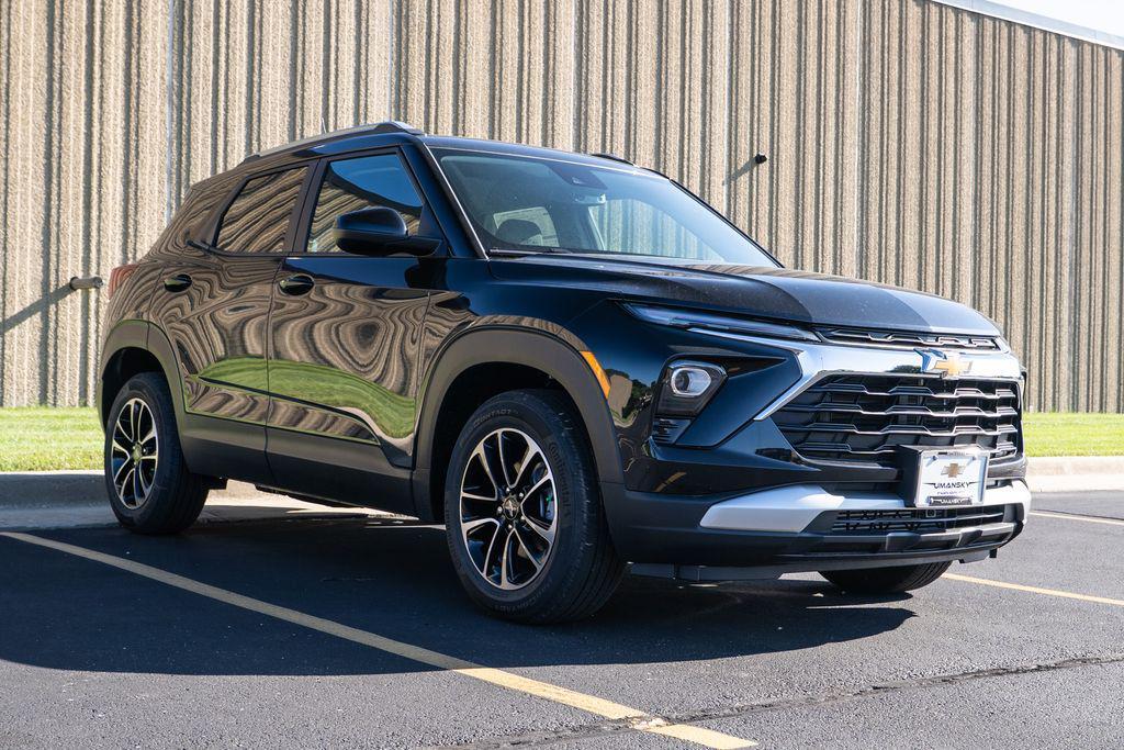 new 2026 Chevrolet TrailBlazer car, priced at $27,812
