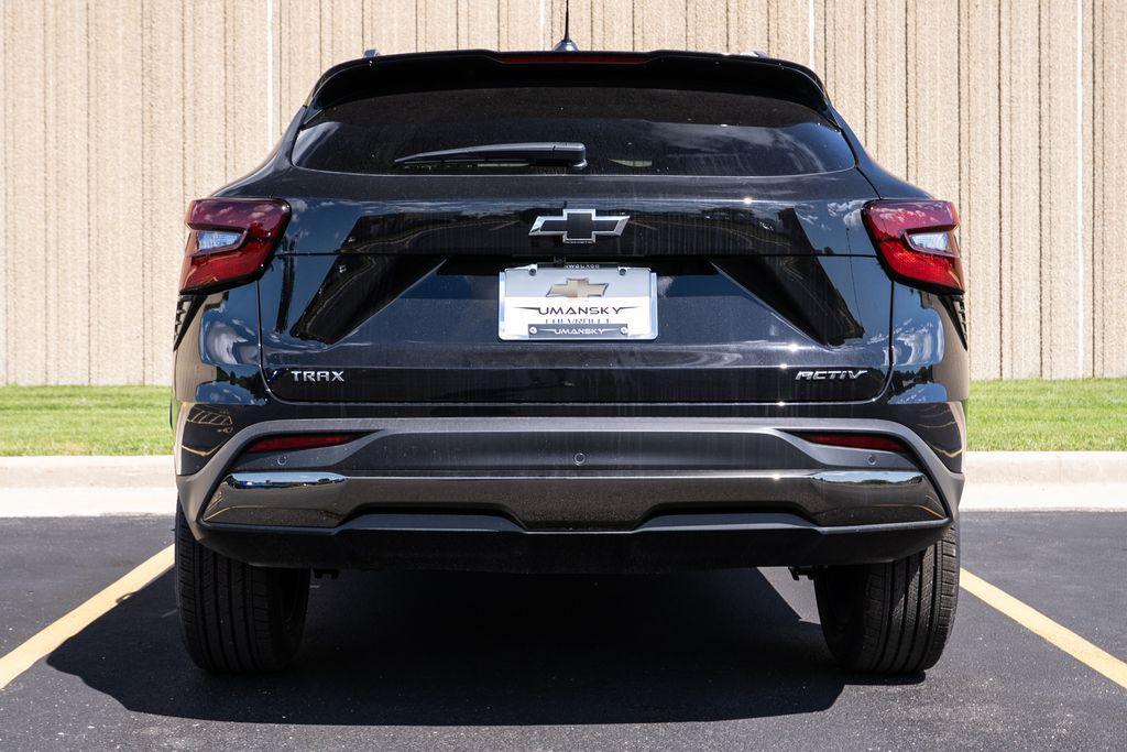 new 2025 Chevrolet Trax car, priced at $25,812