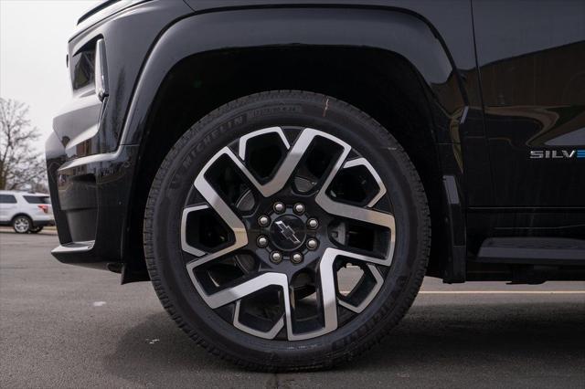 new 2025 Chevrolet Silverado EV car, priced at $86,645