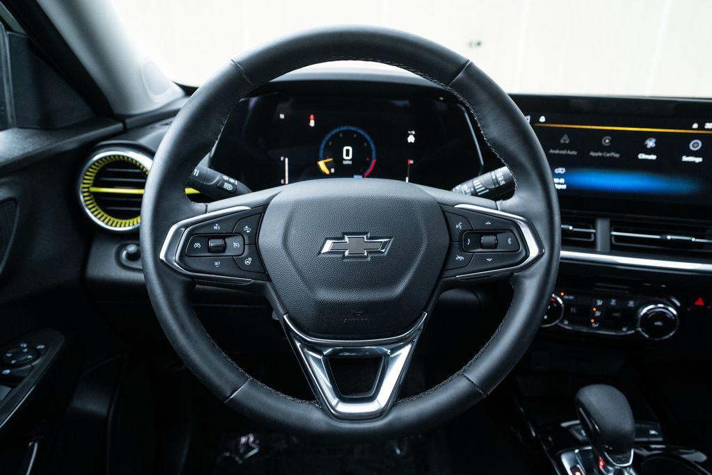 used 2025 Chevrolet Trax car, priced at $22,994