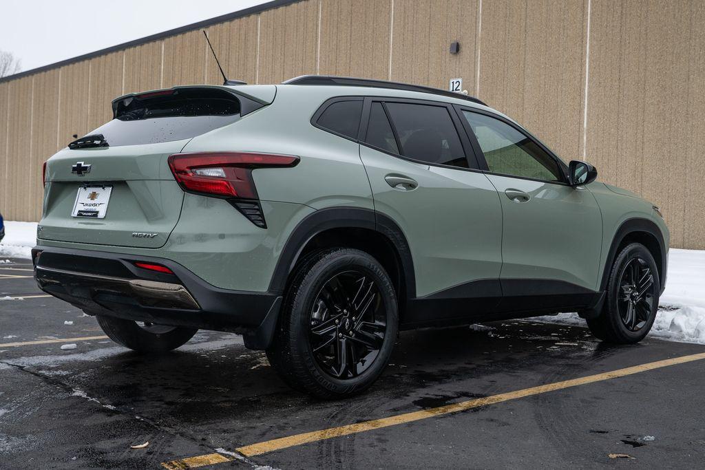 used 2025 Chevrolet Trax car, priced at $22,994