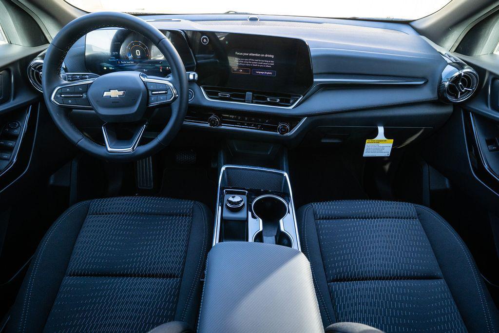 new 2026 Chevrolet Equinox car, priced at $27,295