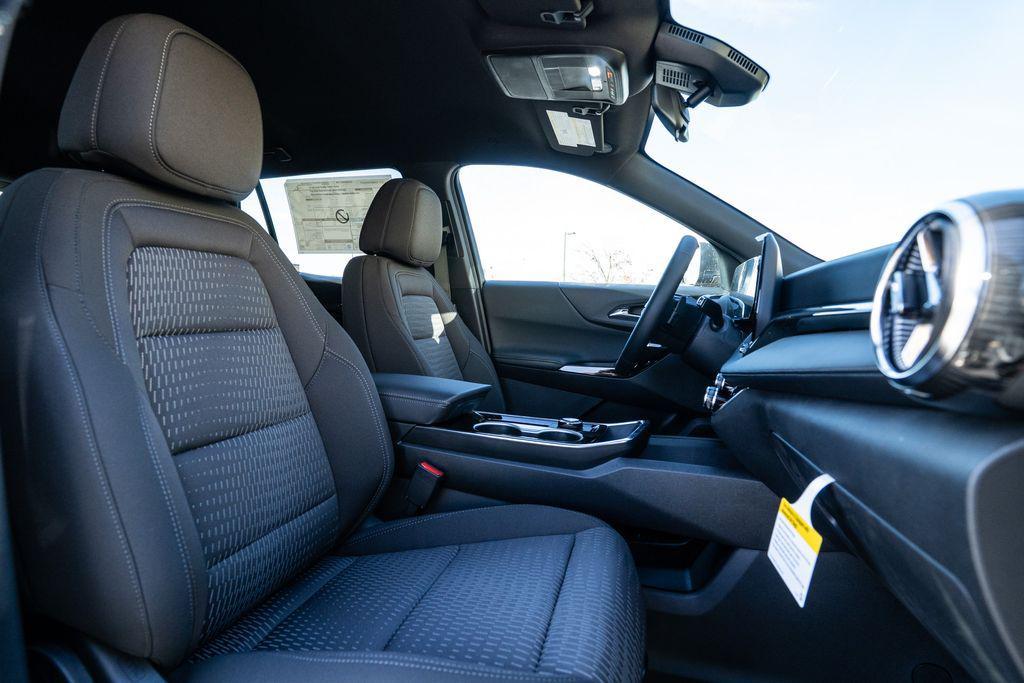 new 2026 Chevrolet Equinox car, priced at $27,295