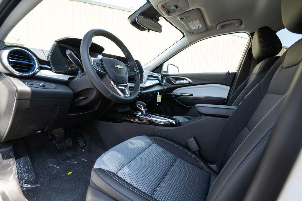 new 2025 Chevrolet Trax car, priced at $24,821