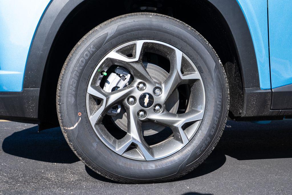 new 2025 Chevrolet Trax car, priced at $24,674