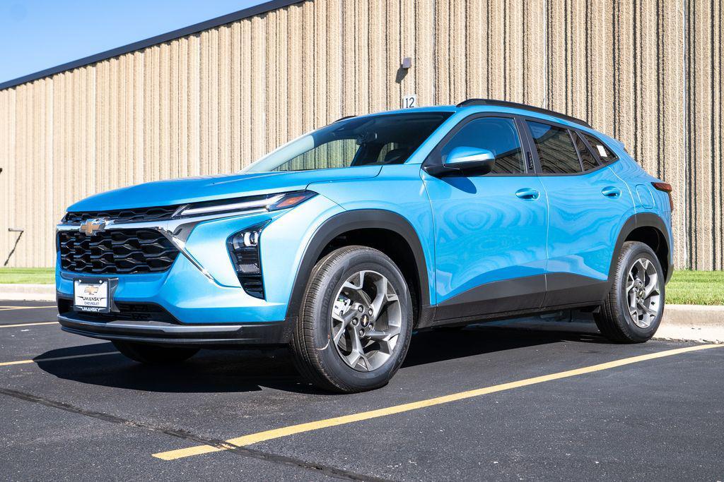new 2025 Chevrolet Trax car, priced at $24,674