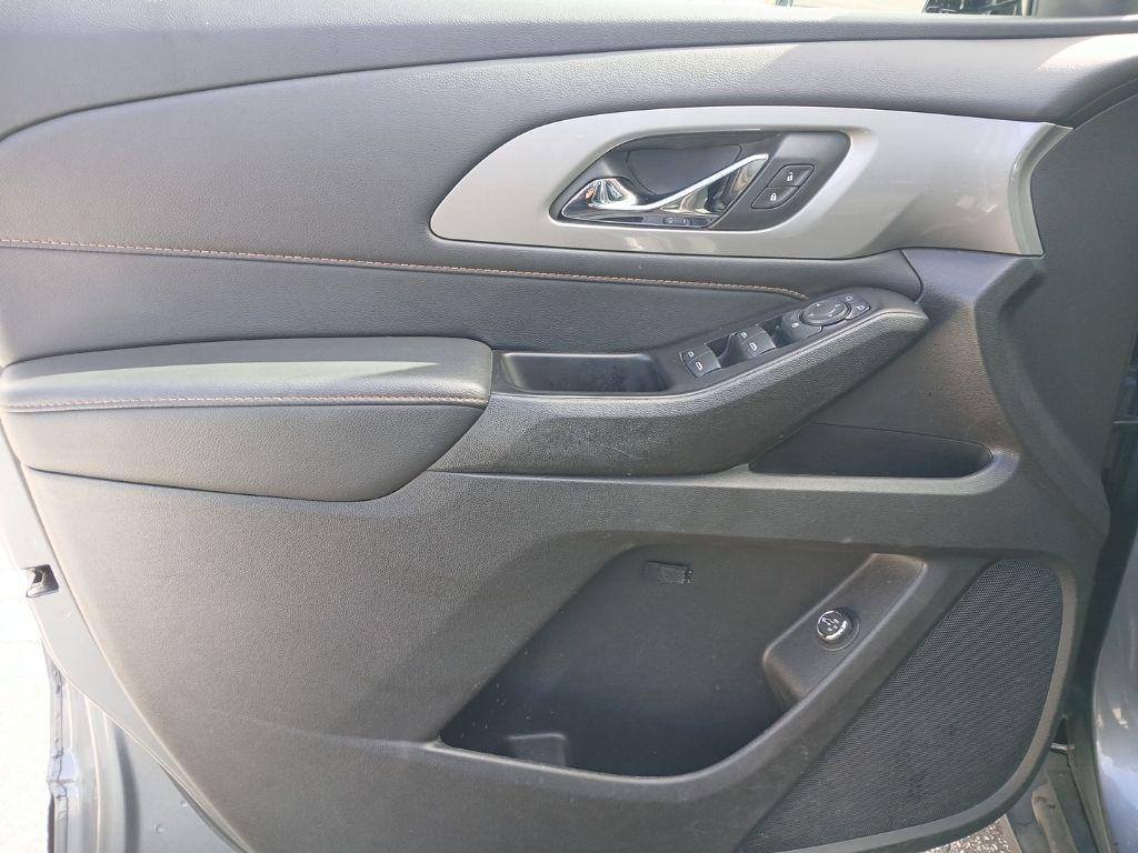 used 2020 Chevrolet Traverse car, priced at $22,985
