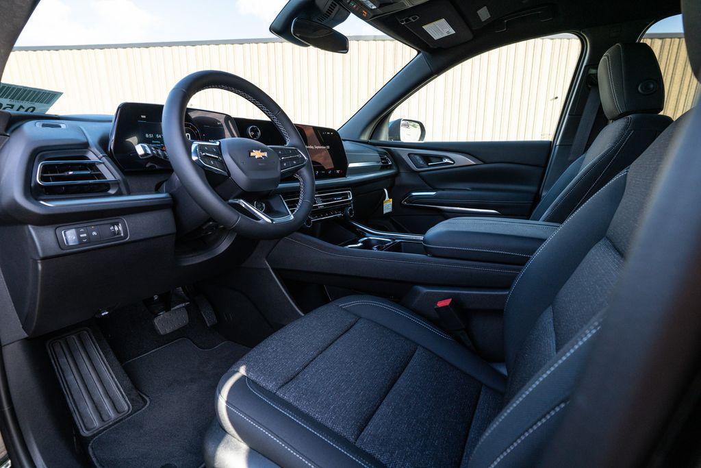 new 2026 Chevrolet Traverse car, priced at $41,532