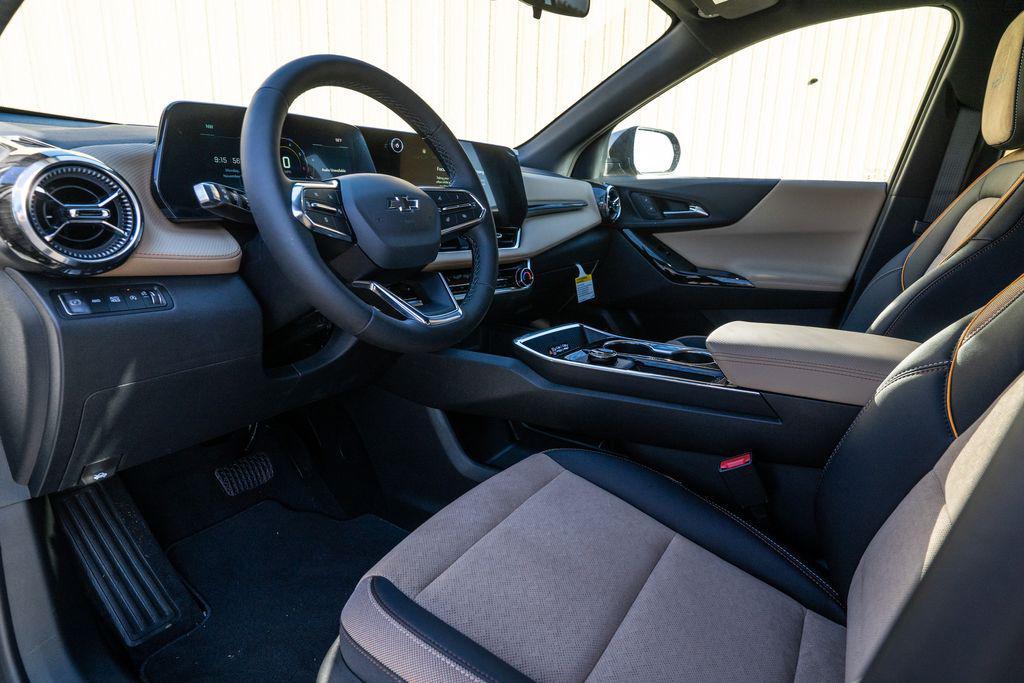 new 2026 Chevrolet Equinox car, priced at $34,195