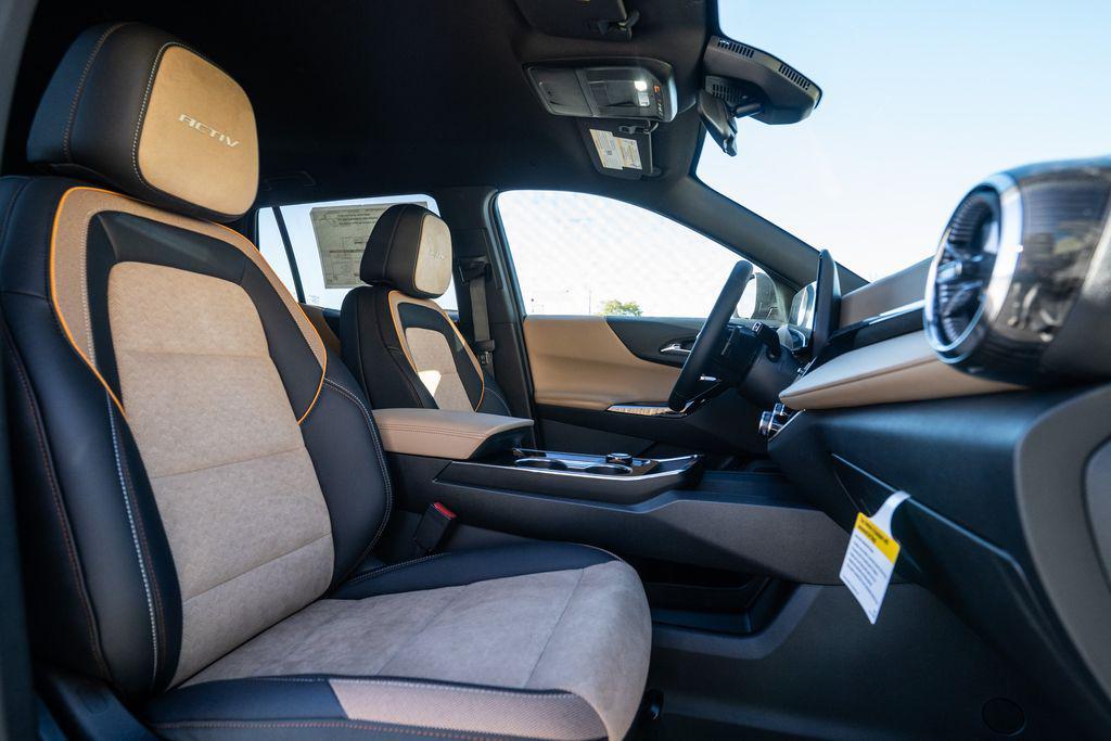 new 2026 Chevrolet Equinox car, priced at $34,195