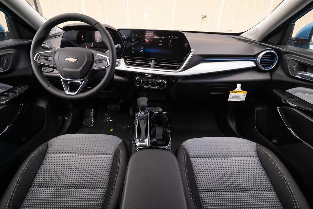 new 2025 Chevrolet Trax car, priced at $25,216