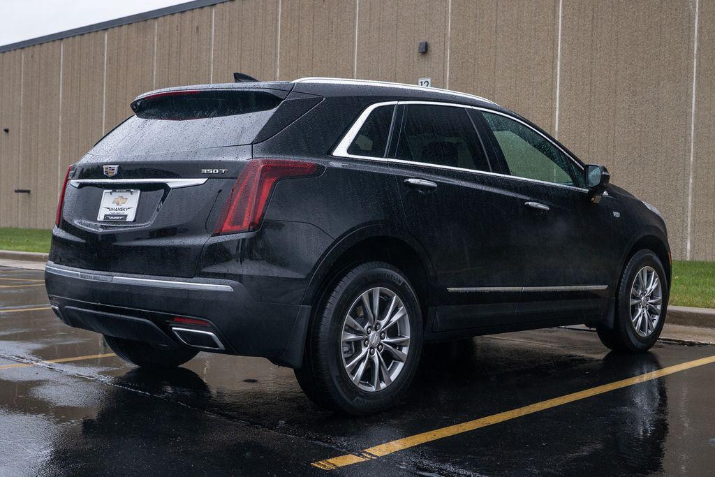 used 2022 Cadillac XT5 car, priced at $31,420
