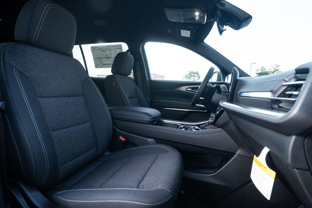 new 2026 Chevrolet Traverse car, priced at $43,713