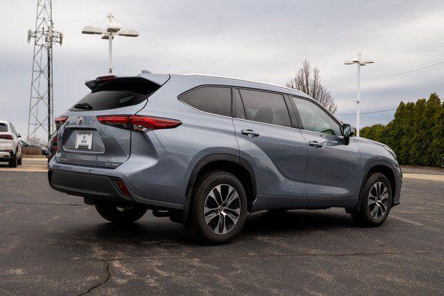 used 2020 Toyota Highlander car, priced at $26,988