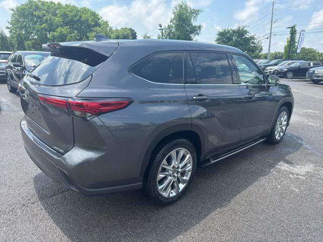 used 2023 Toyota Highlander car, priced at $40,588
