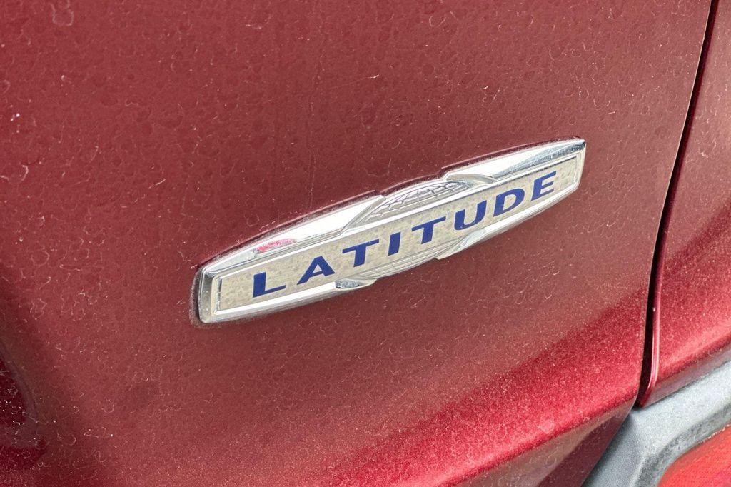 used 2019 Jeep Cherokee car, priced at $14,998