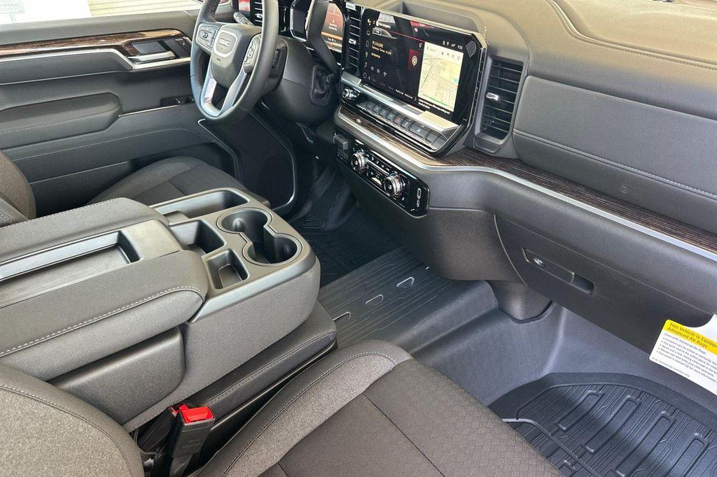 new 2026 GMC Sierra 1500 car, priced at $47,701
