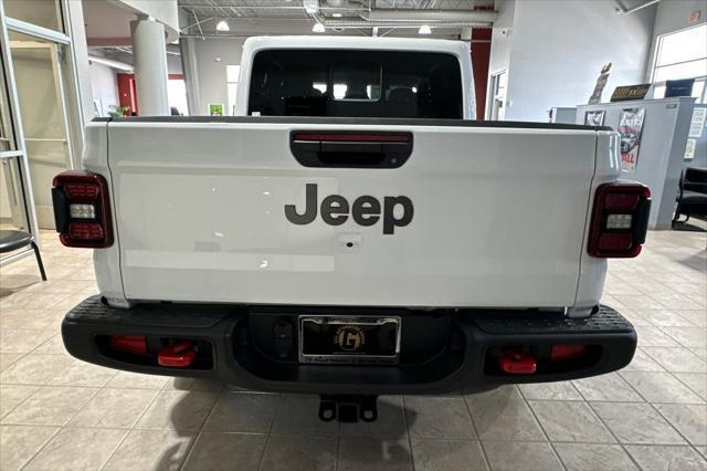 new 2025 Jeep Gladiator car, priced at $51,975