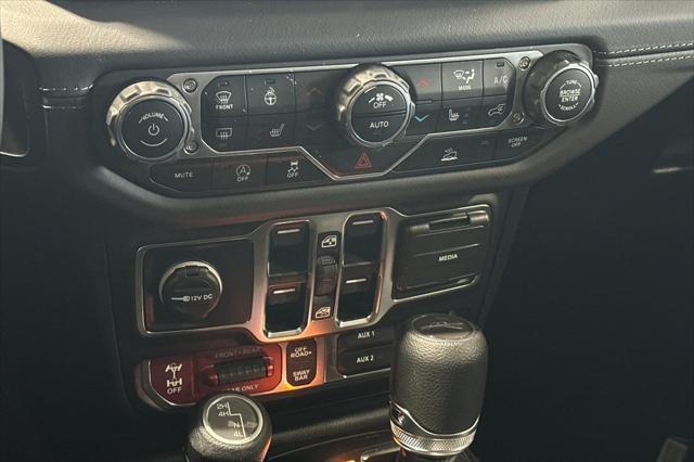 new 2025 Jeep Gladiator car, priced at $51,975