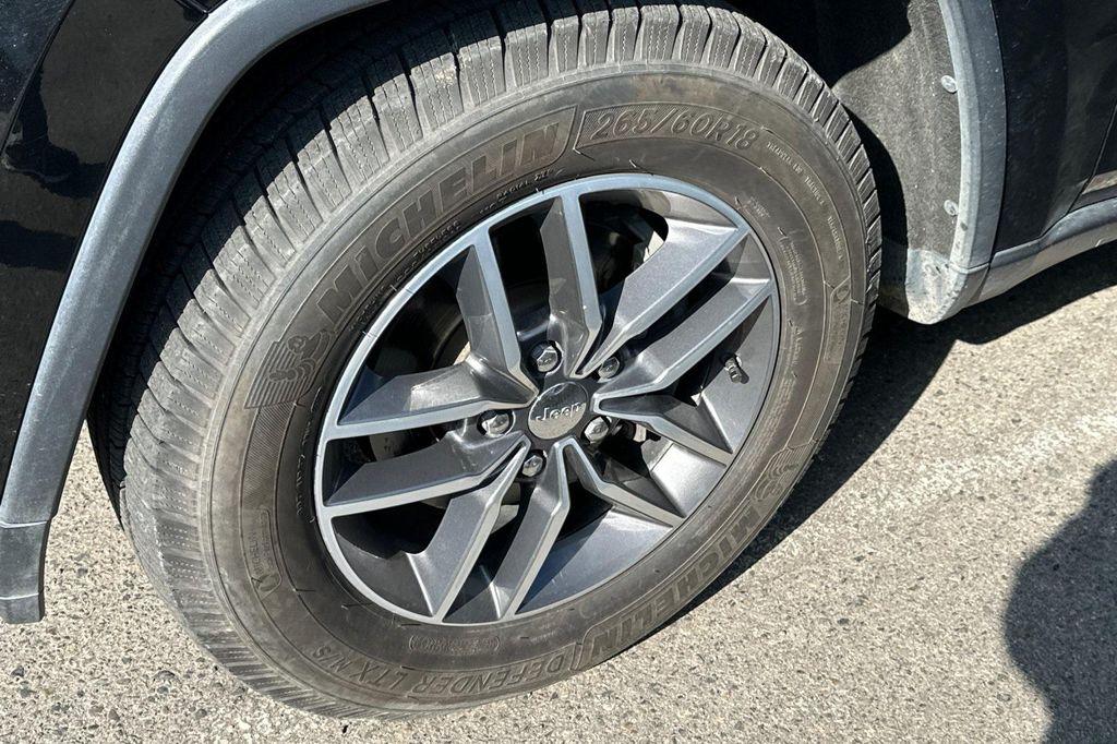 used 2017 Jeep Grand Cherokee car, priced at $14,449