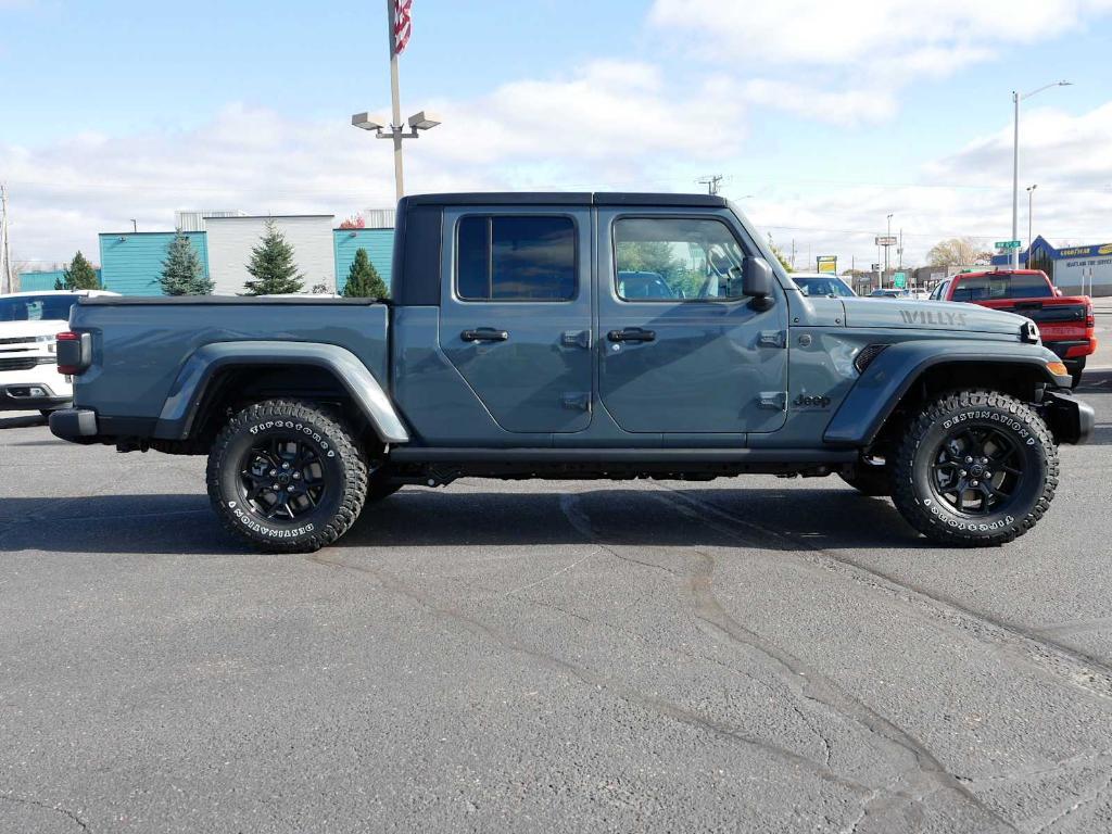 new 2025 Jeep Gladiator car, priced at $50,297