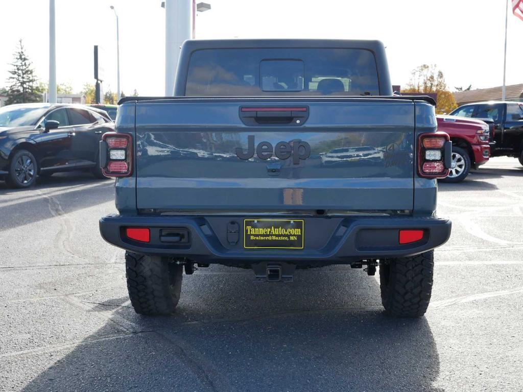 new 2025 Jeep Gladiator car, priced at $50,297