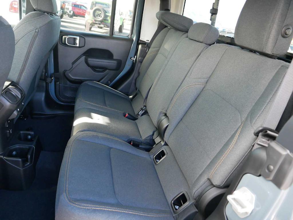 new 2025 Jeep Gladiator car, priced at $50,297