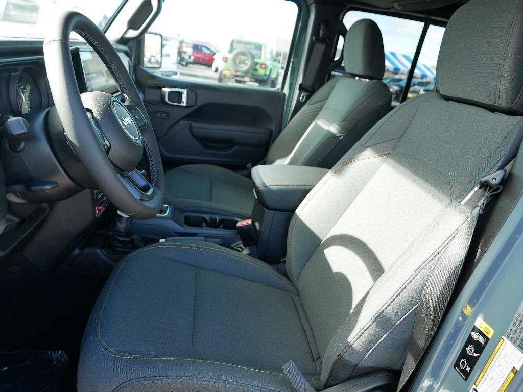 new 2025 Jeep Gladiator car, priced at $50,297