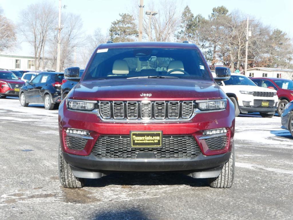 new 2025 Jeep Grand Cherokee car, priced at $44,640