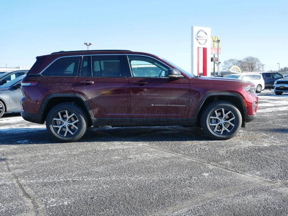 new 2025 Jeep Grand Cherokee car, priced at $44,640