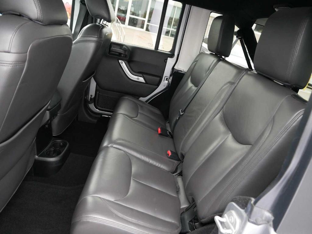 used 2015 Jeep Wrangler Unlimited car, priced at $17,893