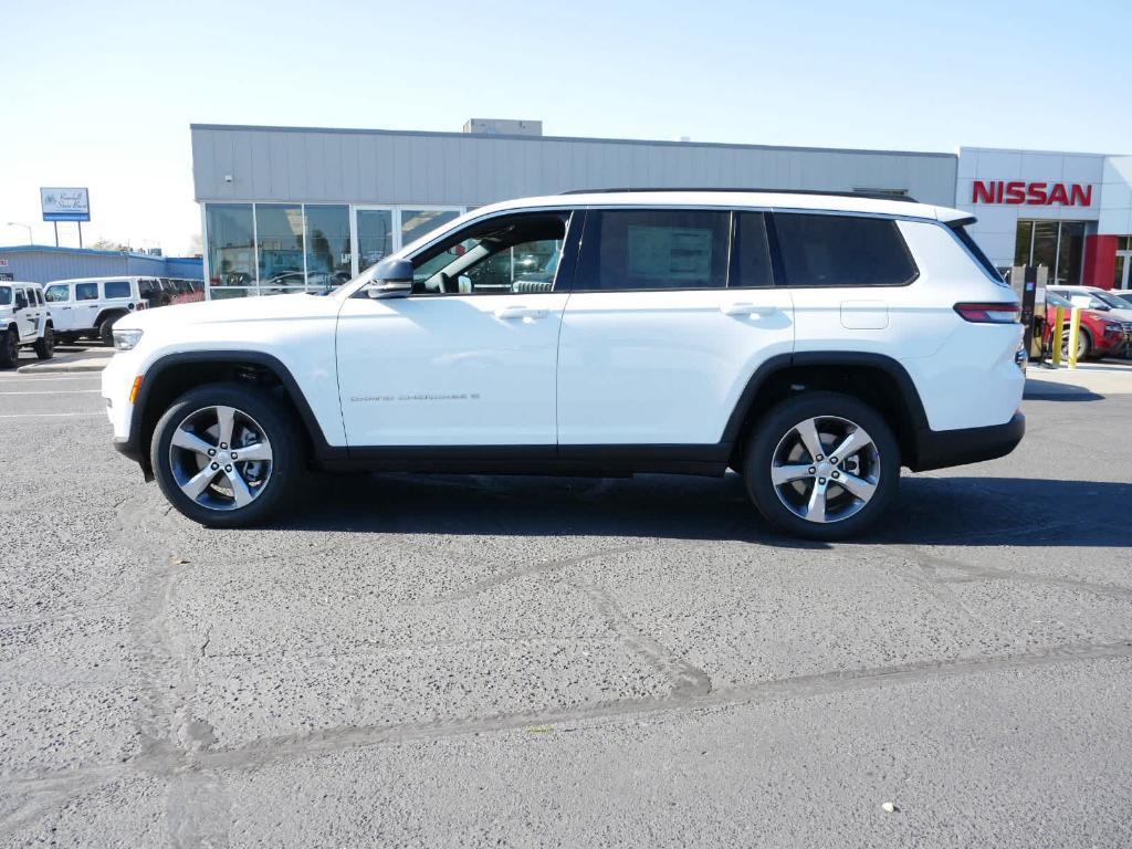 new 2025 Jeep Grand Cherokee L car, priced at $48,427