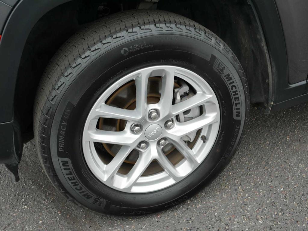 used 2023 Jeep Grand Cherokee L car, priced at $27,894