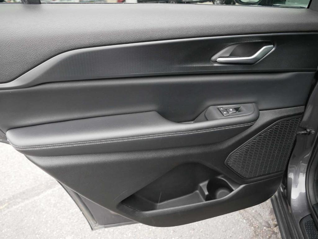 used 2023 Jeep Grand Cherokee L car, priced at $27,894