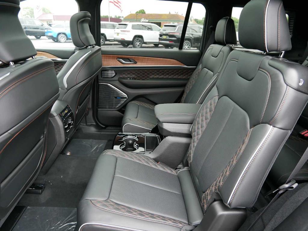 new 2025 Jeep Grand Cherokee L car, priced at $65,921