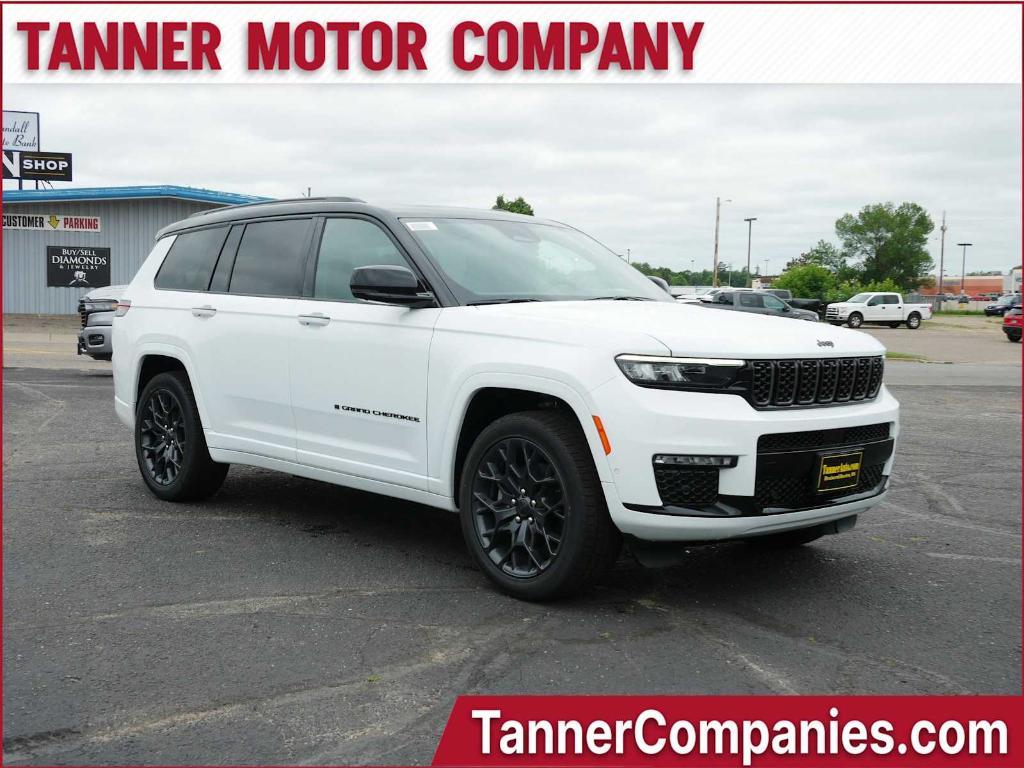 new 2025 Jeep Grand Cherokee L car, priced at $65,921