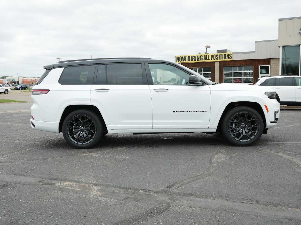new 2025 Jeep Grand Cherokee L car, priced at $65,921