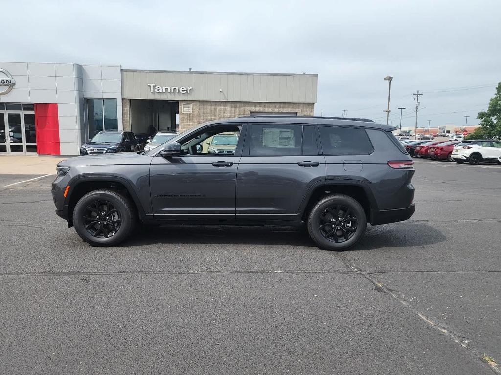 new 2024 Jeep Grand Cherokee L car, priced at $42,471