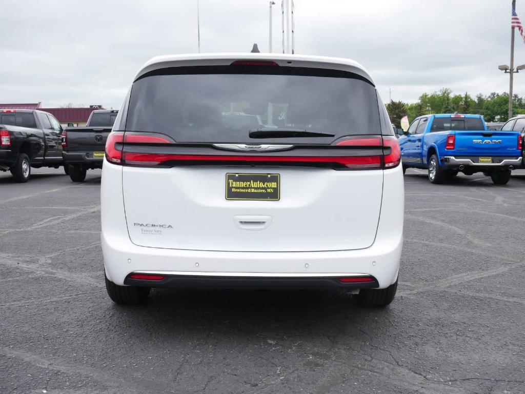 new 2024 Chrysler Pacifica car, priced at $38,599