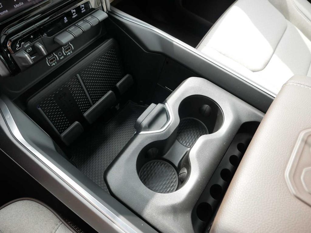 new 2025 Ram 1500 car, priced at $59,201