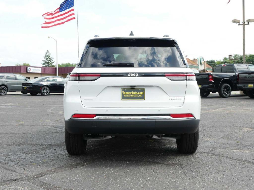 new 2025 Jeep Grand Cherokee car, priced at $47,996