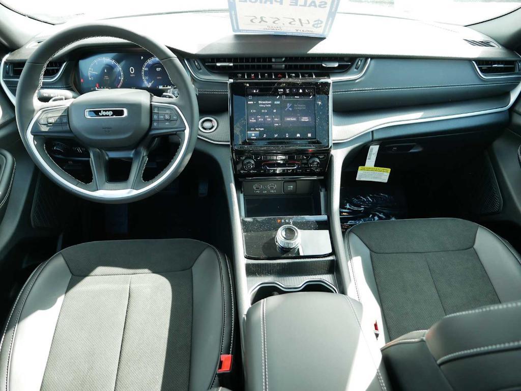 new 2025 Jeep Grand Cherokee car, priced at $44,999