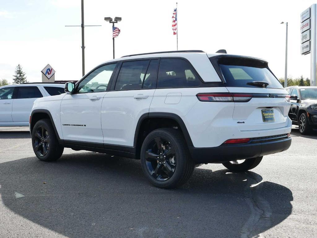 new 2025 Jeep Grand Cherokee car, priced at $44,999