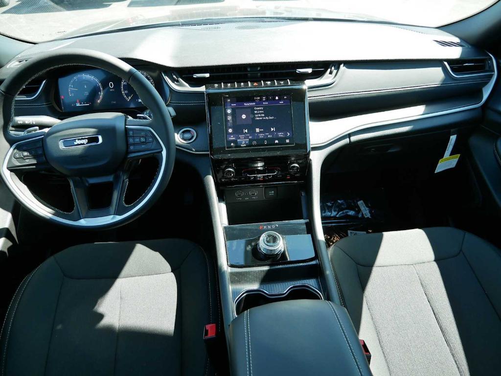 new 2025 Jeep Grand Cherokee L car, priced at $42,129