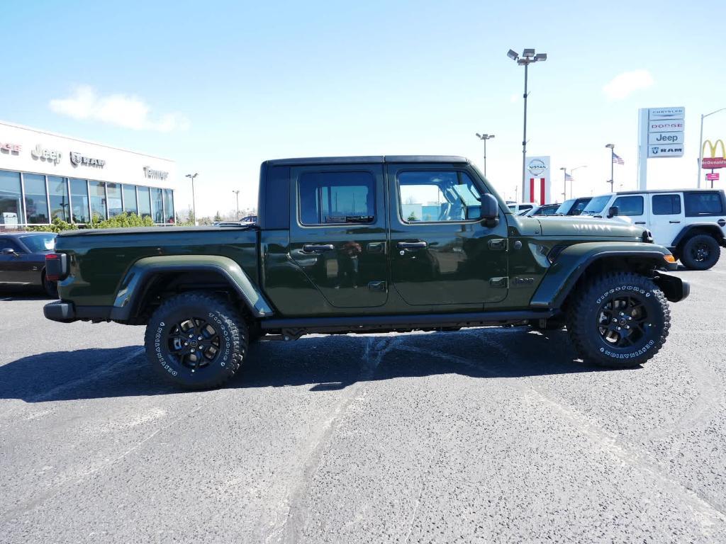 new 2024 Jeep Gladiator car, priced at $47,418